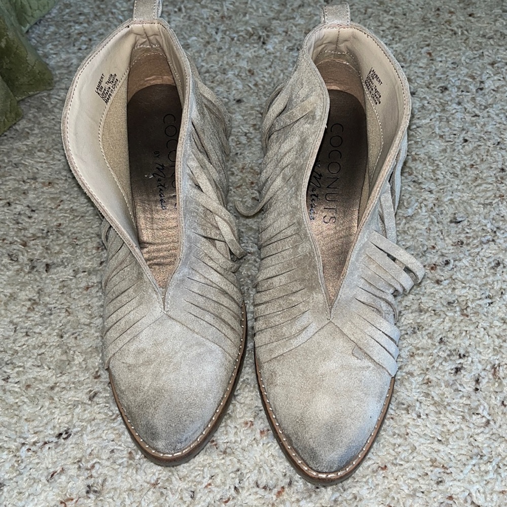 Coconuts by Matisse Fringed Booties